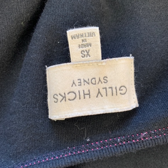 3 for $50 | GILLY HICKS black tee - Picture 7 of 7